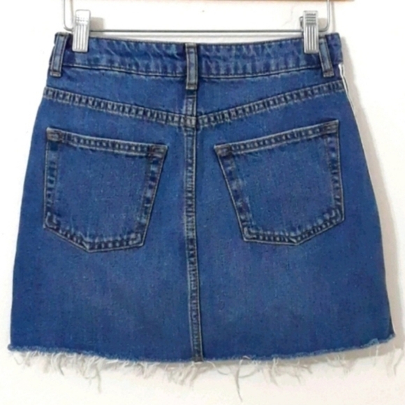 Topshop Moto Blue Jean Denim Mini Skirt 100% Cotton Women's Size 6 Casual EUC - Picture 2 of 6